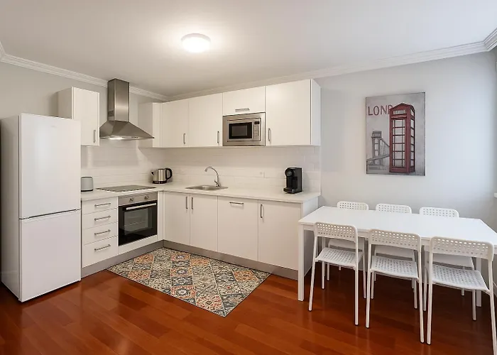 Centrico Grupos De 10 Personas Castro Urdiales